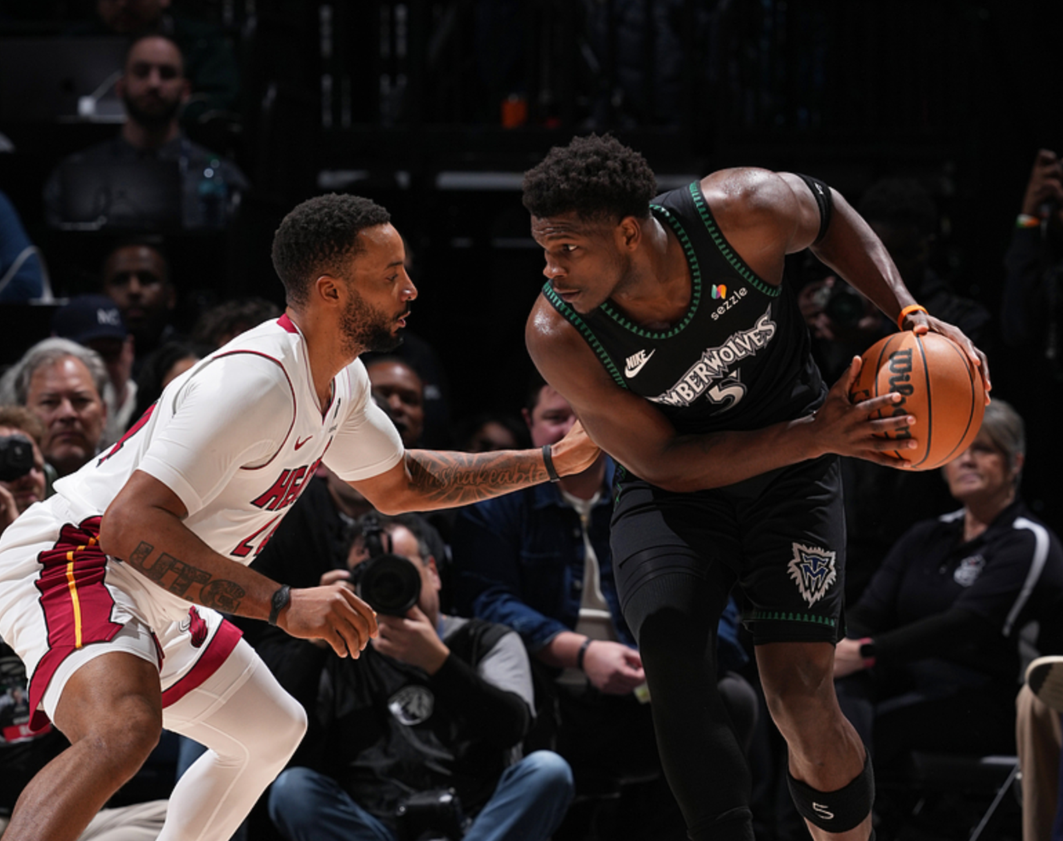 西部排名又变了：马刺爆冷连败，湖人双喜临门，2队排名互换